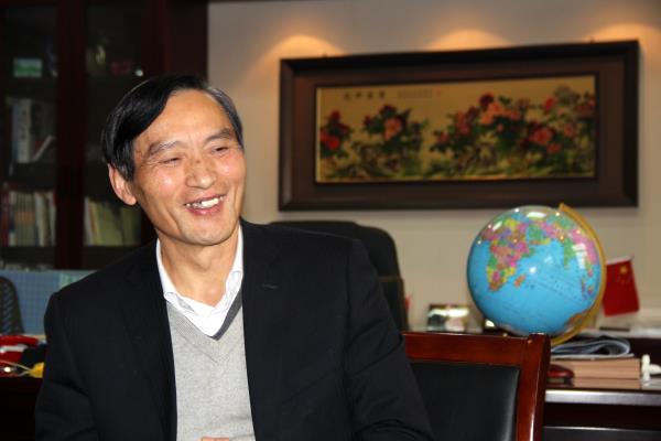 南洋木業(yè)董事長莊中南.JPG