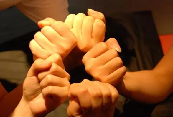 高效團(tuán)隊(duì)的1+4+7法則，簡(jiǎn)單有效.jpg
