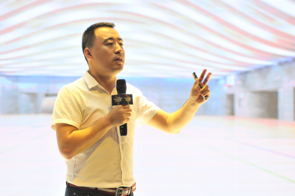回歸設計初心，大自然家居與何武賢又約了