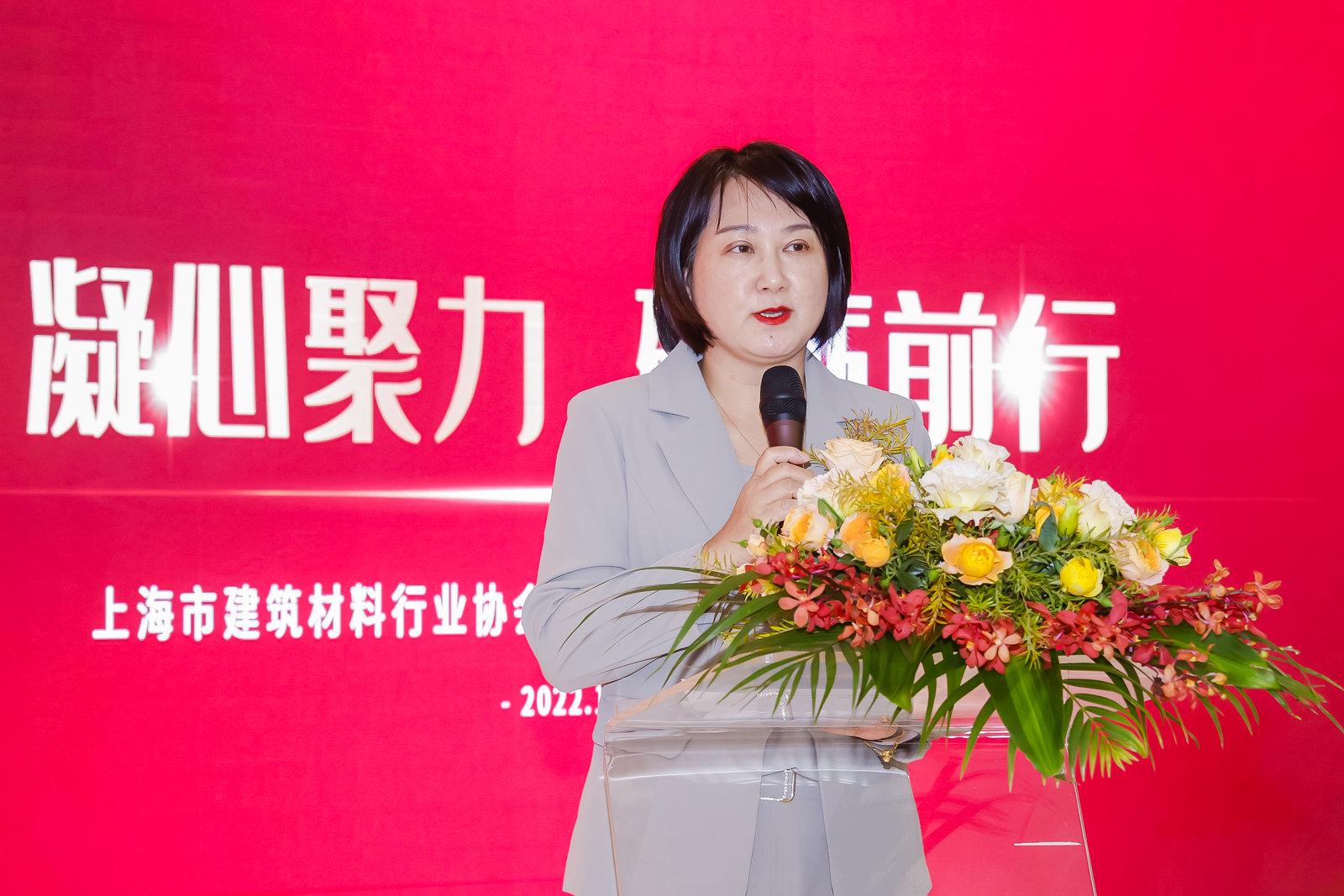 上海市建筑材料行業(yè)協(xié)會地板專業(yè)委員會秘書長 顧憶蓉
